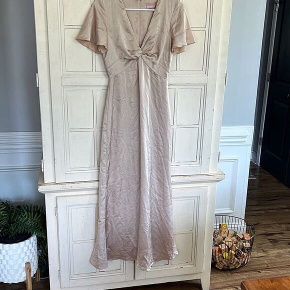 Show Me Your Mumu size XS champagne color Rome Twist Gown dress - Picture 1 of 4